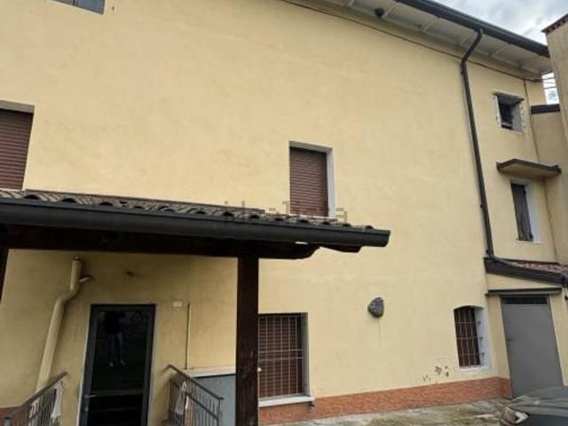 Rustico in vendita a Bussolengo, Veneto