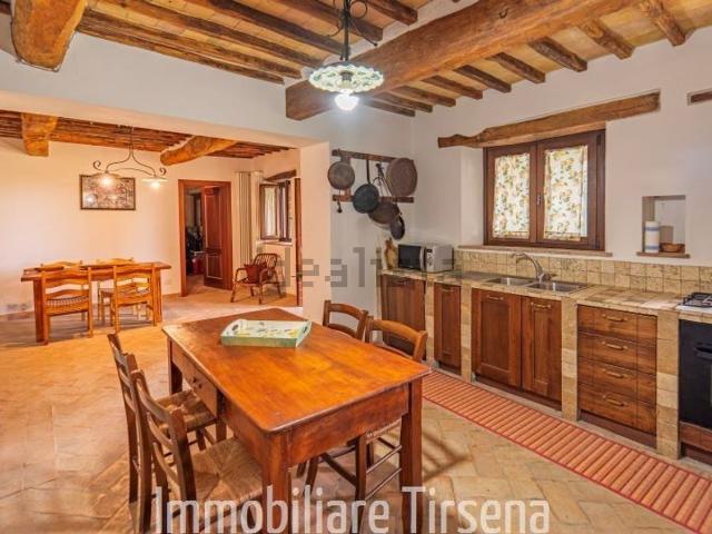 Rustico in vendita a Orvieto, Umbria