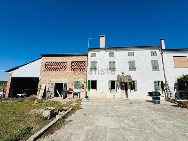 Rustico in vendita a Badia Polesine, Rovigo