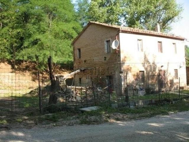 Rustico in vendita a Rancitella, Marche