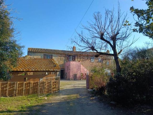 Rustico in vendita a Cortona, Toscana
