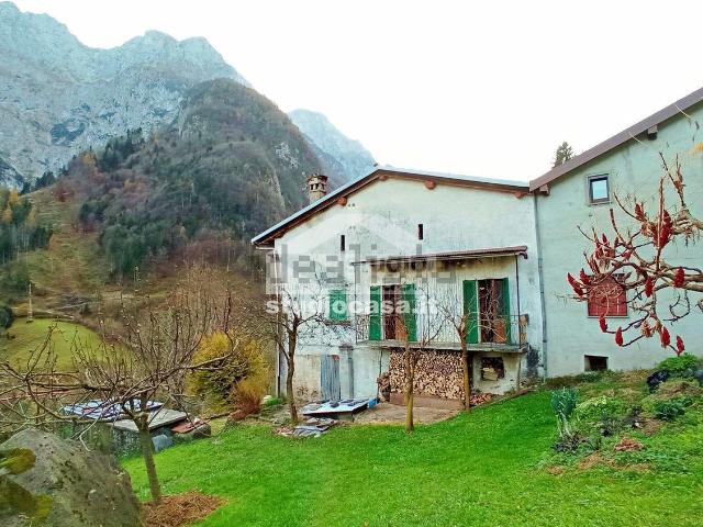 Rustico in vendita a Ardesio, Lombardia