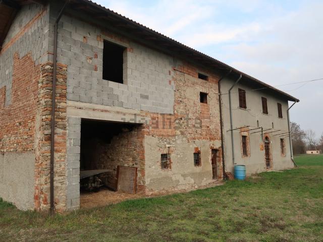Rustico in vendita a Podenzano, Reggio Emilia