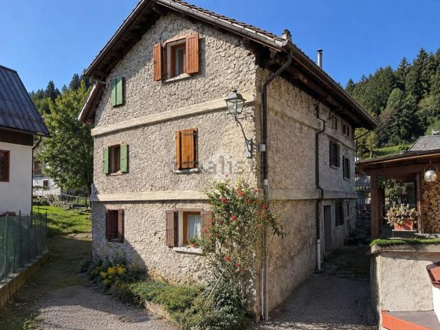 Rustico in vendita a Forni Avoltri, Forni Avoltri / For Davuatri
