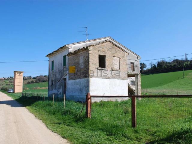 Rustico in vendita a Marche, Macerata