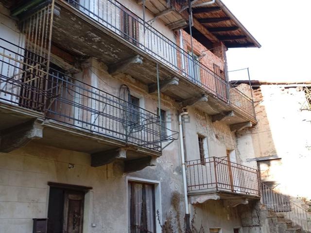 Rustico in vendita a Valdilana, Piemonte