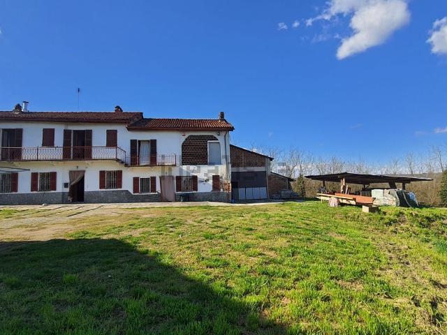 Rustico in vendita a Piemonte, Asti