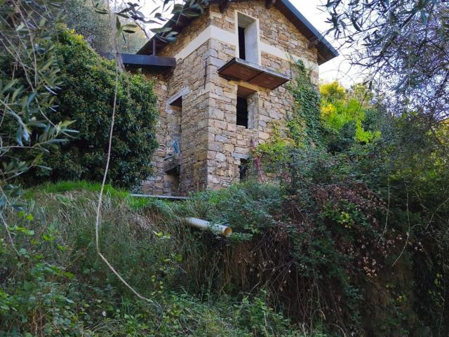 Rustico in vendita a Apricale, Liguria