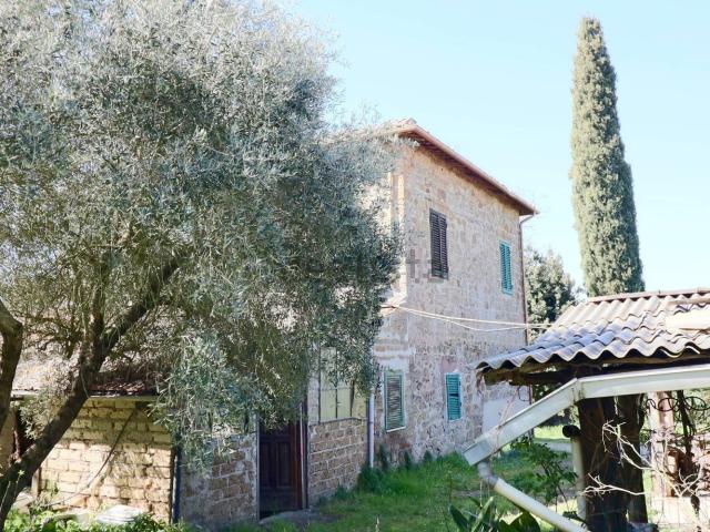 Rustico in vendita a Capranica, Lazio
