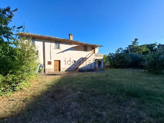 Rustico in vendita a Castel Ritaldi, Umbria