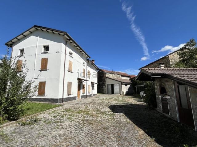 Rustico in vendita a Dorbora, Bardi