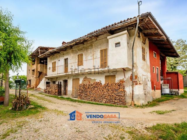 Rustico in vendita a Monforte d'Alba, Cuneo