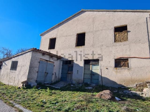 Rustico in vendita a Sellano, Umbria