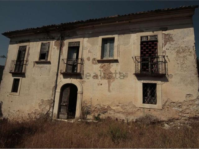 Rustico in vendita a Popoli, Abruzzo