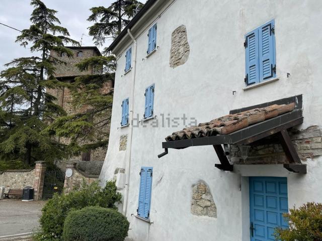 Rustico in vendita a Borgonovo Val Tidone, Reggio Emilia
