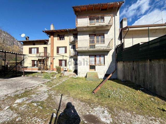 Rustico in vendita a Venzone, Friuli-Venezia Giulia