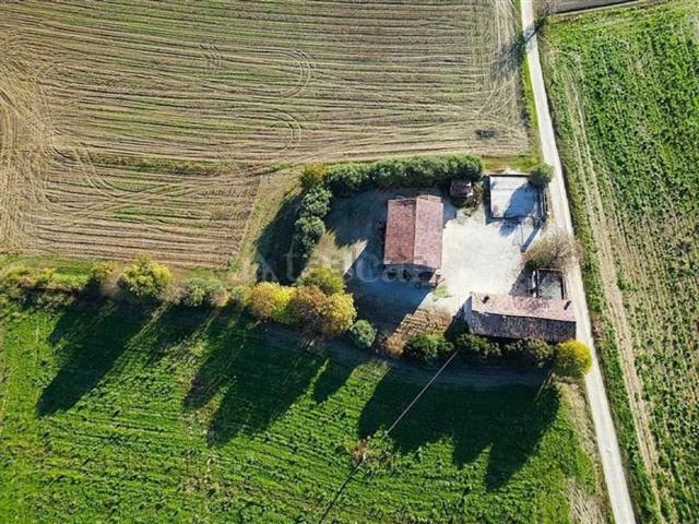 Rustico in vendita a Ponti Sul Mincio, Lombardia