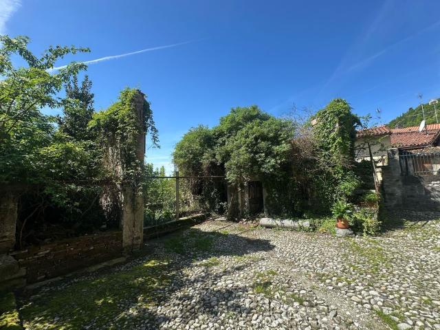 Rustico in vendita a Cesana Brianza, Lombardia