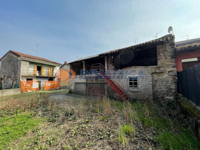 Rustico in vendita a Presezzo, Lombardia