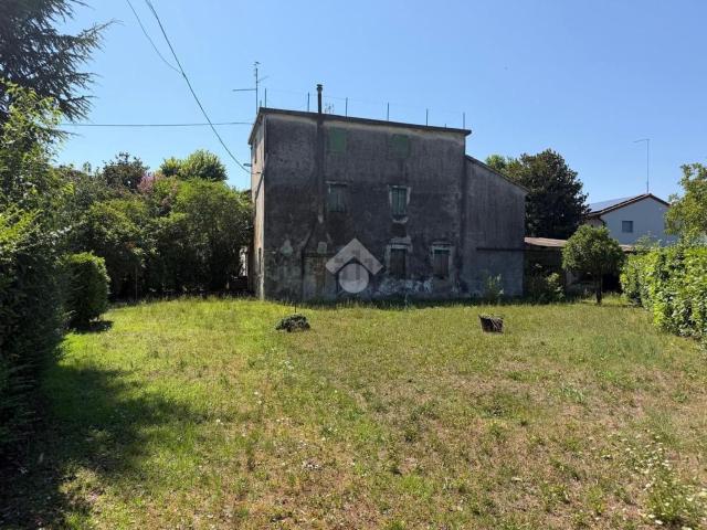 Rustico in vendita a Carbonera, Veneto