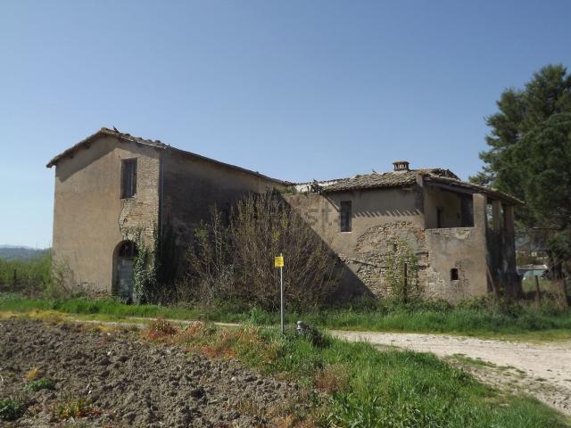 Rustico in vendita a Bevagna, Umbria