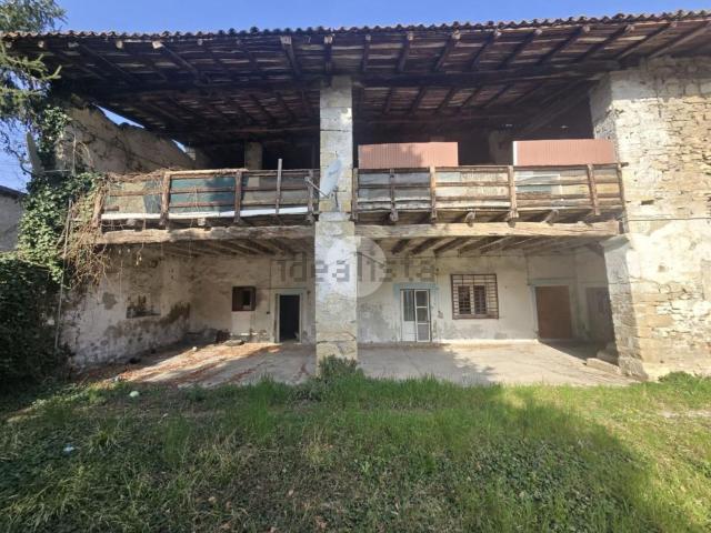 Rustico in vendita a Bagnatica, Lombardia