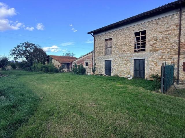 Rustico in vendita a Borgo Collestrada, Cenerente