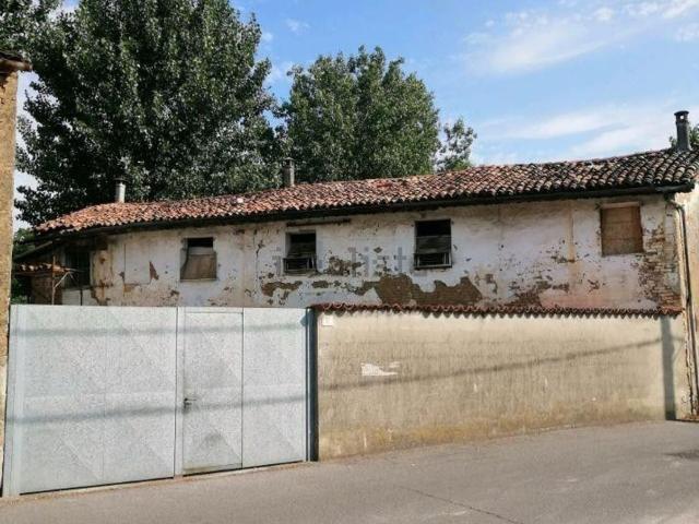 Rustico in vendita a Soresina, Lombardia