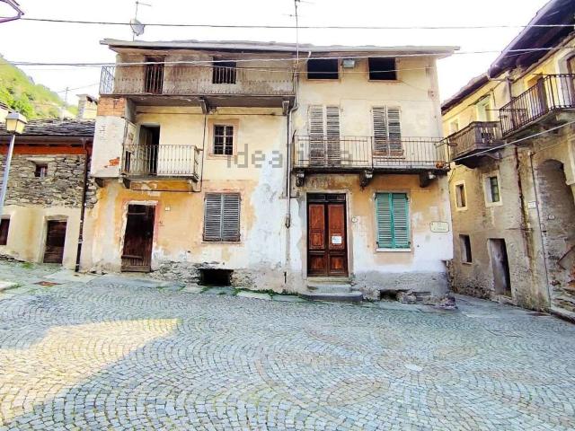 Rustico in vendita a Hone, Aosta