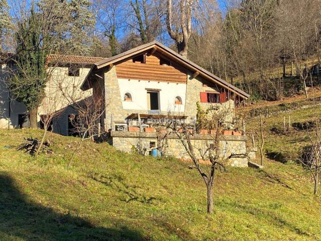 Rustico in vendita a Botta, Sant'omobono Imagna