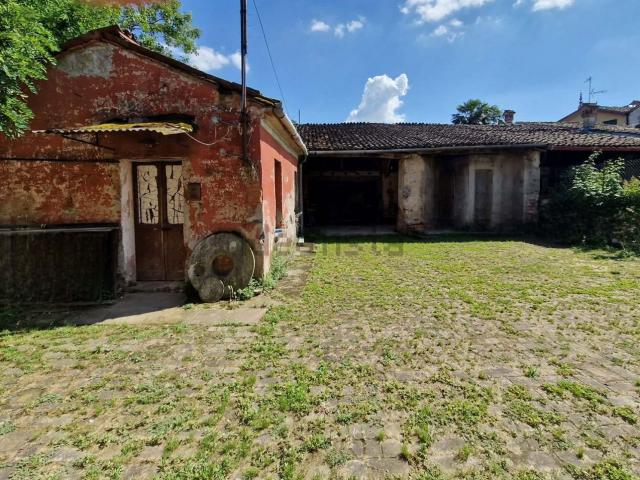 Rustico in vendita a Sesto Ed Uniti, Lombardia