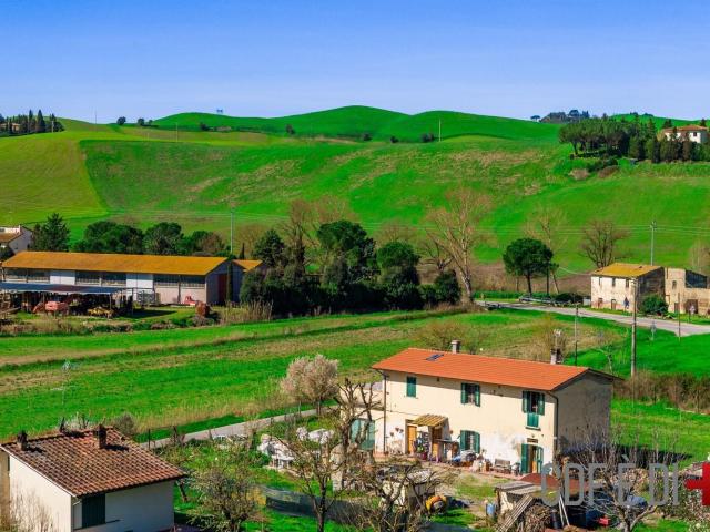 Rustico in vendita a Unione dei Comuni Circondario dell'Empolese Valdelsa, Castelfiorentino