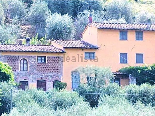 Rustico in vendita a Verciano, Capannori