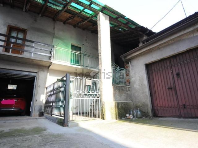 Rustico in vendita a Entratico, Lombardia