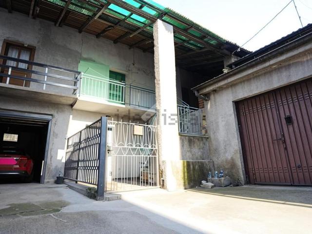 Rustico in vendita a Boschelli, Entratico