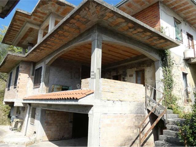 Rustico in vendita a Ripi, Lazio
