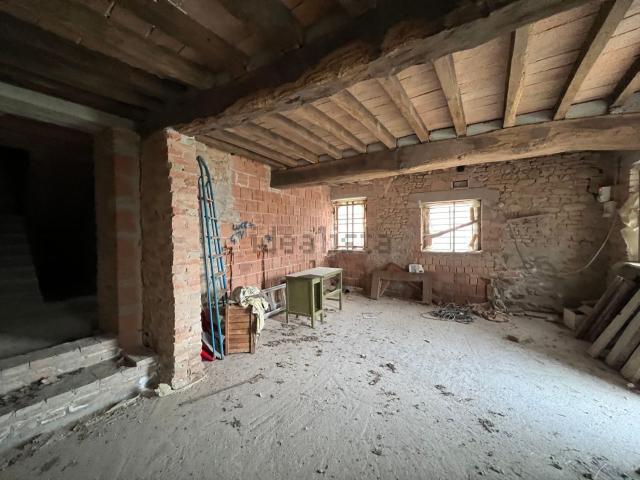 Rustico in vendita a Tresinaro - Secchia, Re