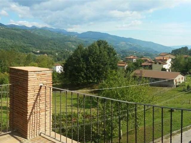 Rustico in vendita a Unione Comuni Garfagnana, Villa Collemandina