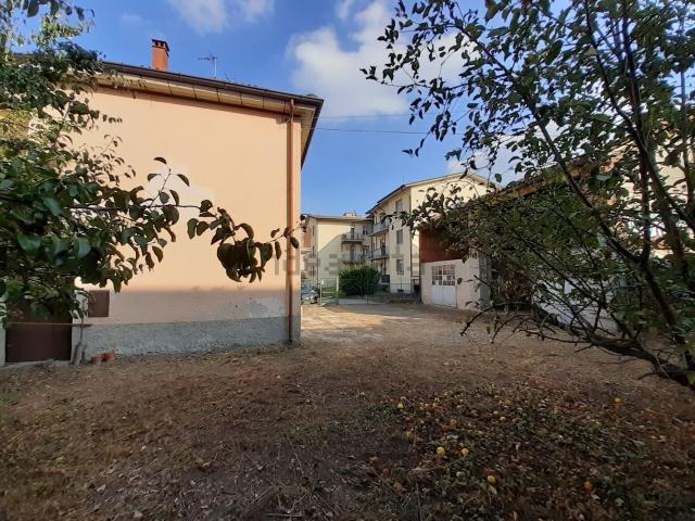 Rustico in vendita a Stradella, Lombardia