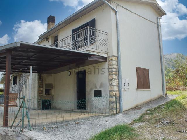 Rustico in vendita a Madonna delle Fosse, Santopadre