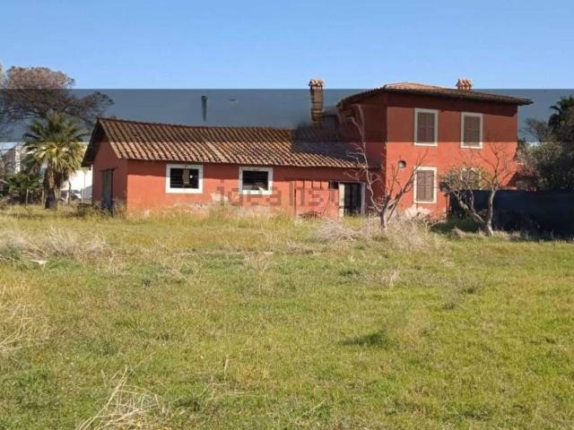 Rustico in vendita a Nuova Florida, Ardea