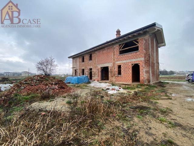 Rustico in vendita a Lomello, Lombardia