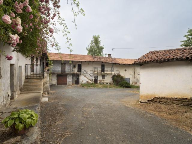 Rustico in vendita a Verzuolo, Piemonte