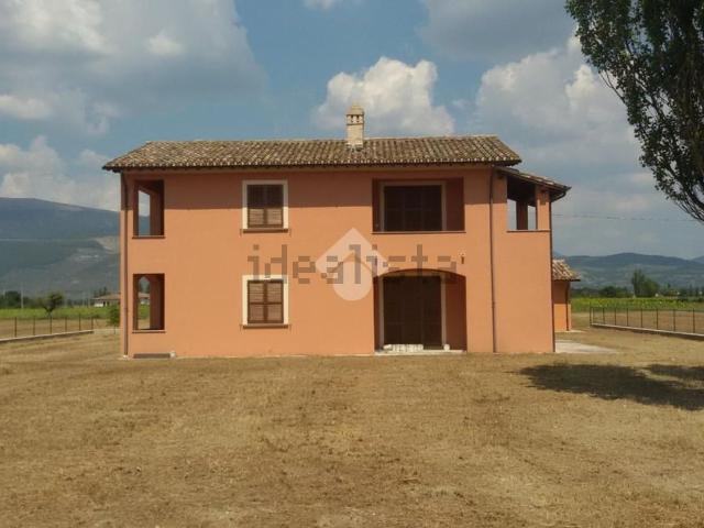 Rustico in vendita a Spello, Umbria