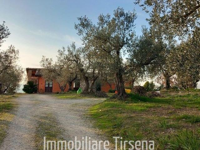 Rustico in vendita a Baschi, Umbria