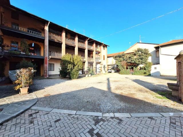 Rustico in vendita a Mesero, Lombardia