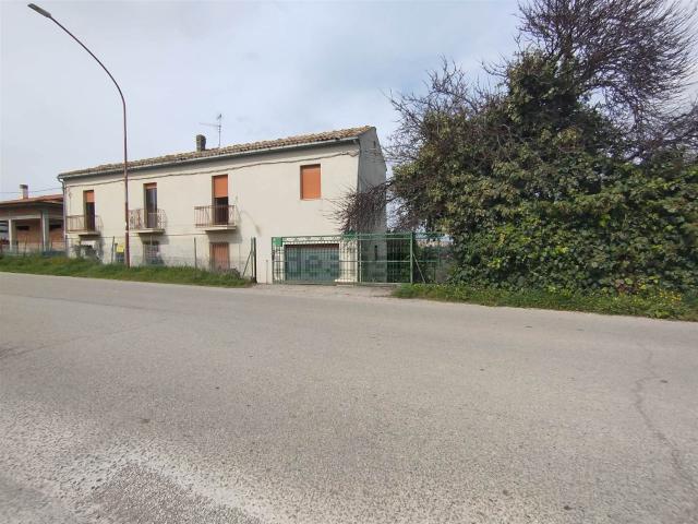 Rustico in vendita a Scerni, Abruzzo