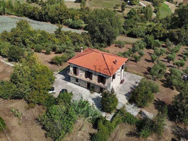 Rustico in vendita a Arpino, Lazio