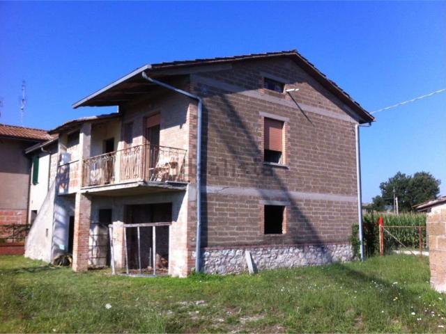 Rustico in vendita a Deruta, Umbria