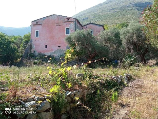 Rustico in vendita a Formia, Lazio